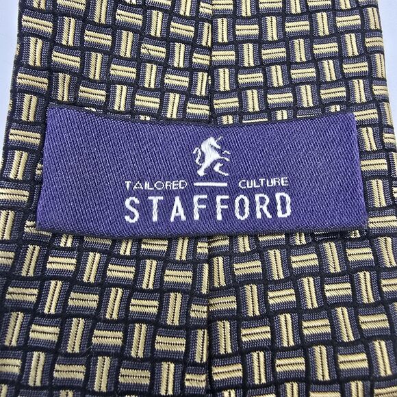 Stafford Mens Necktie 100% Silk Blue Tan Geometric Business Tie 58 x 3 Vintage - Picture 4 of 6